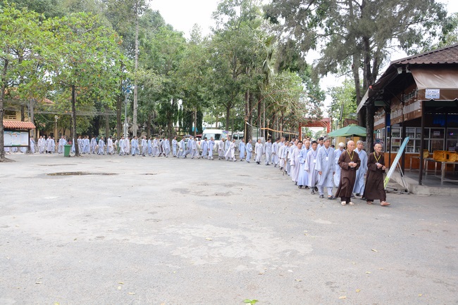 “HOW TO TAKE THE RIGHT PRAYING IN BUDDHISM” Dharma Talk in the 89th Seven-Day Retreat